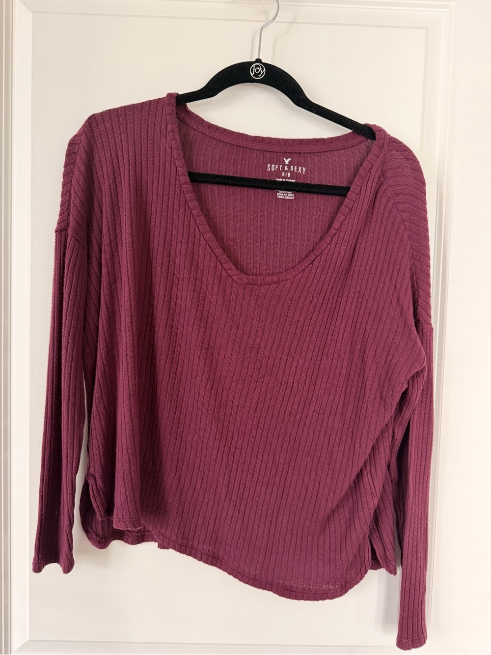 American Eagle Outfitters Mauve Ribbed Long-Sleeve V-Neck Top